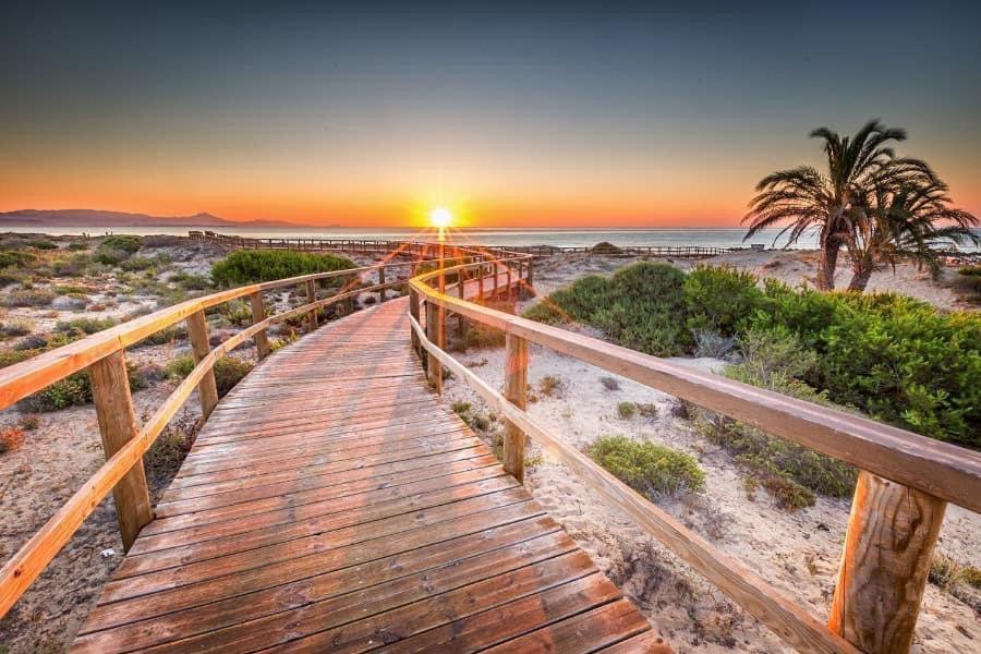 Spanish Sun - 500 M From The Apartment Arenales del Sol