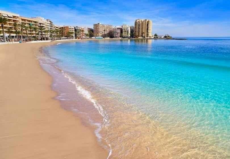 Spanish Sun - 500 M From The Apartment Arenales del Sol